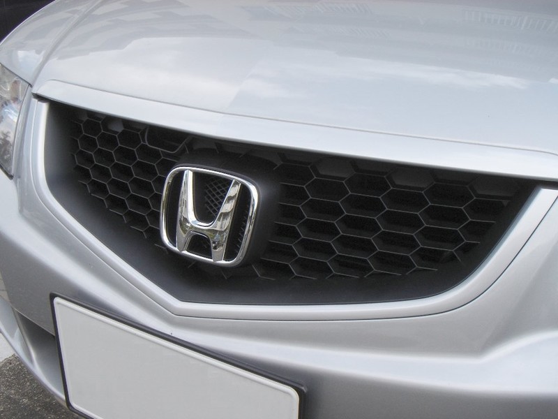 Решетка радиатора в сборе Honda Accord 7 2005 г.  2.0 л бензин Херсон