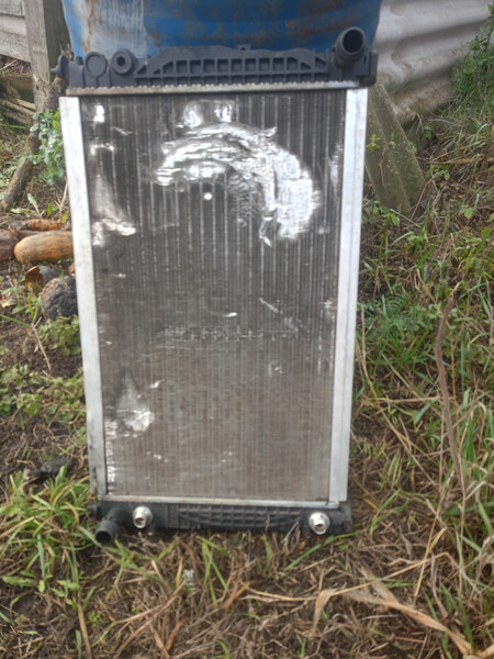 Радіатор Audi A6 C5  2002 2.5 Дизель 