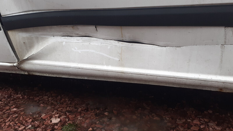 Крило порог Mercedes-Benz Vito  2004 2.0 Дизель Любомль