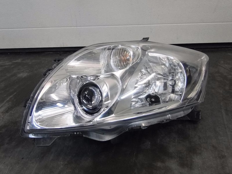 Фара ліва Toyota Auris  2008 хетчбек 1.6 Бензин 