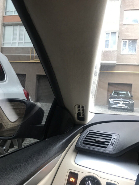 Накладка на ліву опору Volkswagen Passat CC  2010 2.0 Бензин Винница