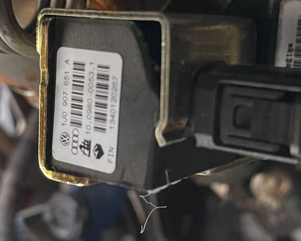 Датчик ESP 1J0907651A   Audi TT, Skoda Octavia, Skoda Octavia Tour, Volkswagen Bora, Volkswagen Golf, Volkswagen Sharan