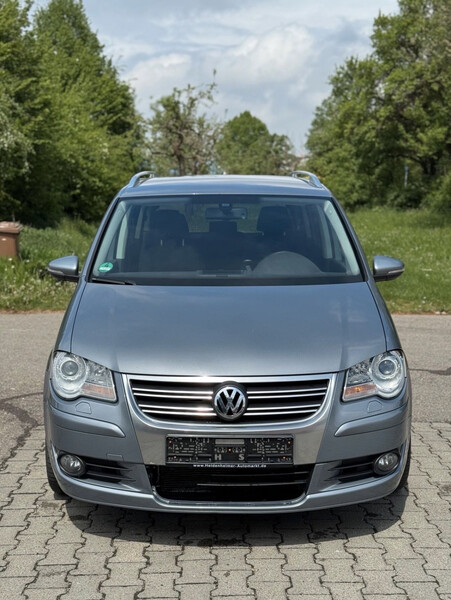 Телевизор Volkswagen Touran универсал 2009 г.  2.0 л дизель Олевск