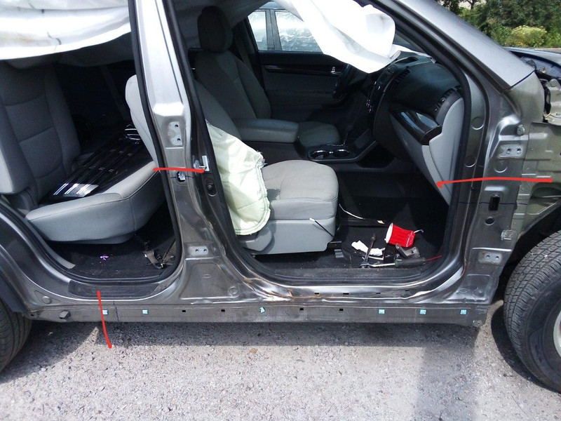 Правый порог со стойкой Kia Sorento 2012 г.  Киев