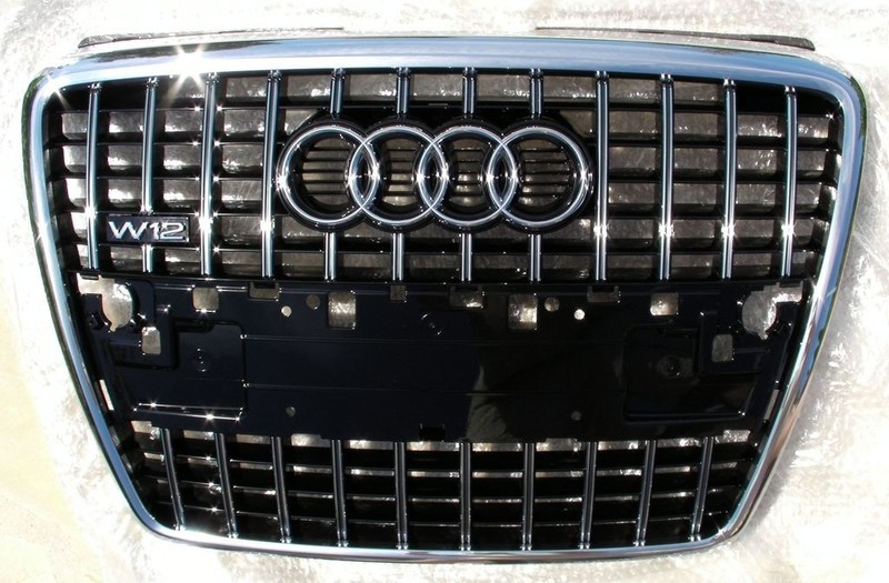 Решітка радіатора 4E0 853 651 BG T94   Audi A8
