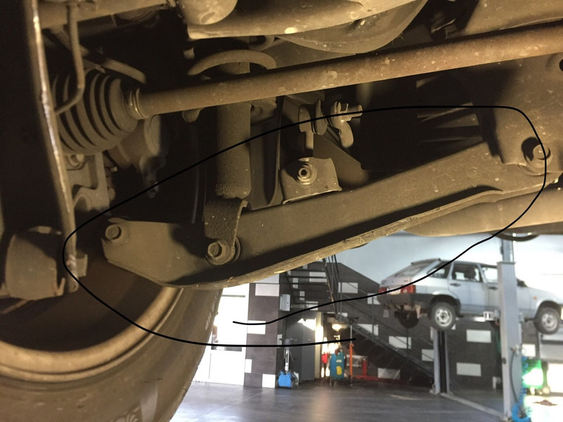 Рычаг задний нижний поперечный Subaru Tribeca  2005 3.0 Бензин 