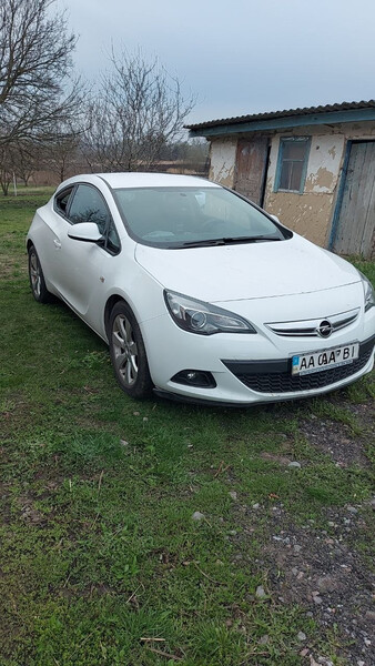 Стекло боковое Opel Astra  2013 купе 1.4 Бензин Киев