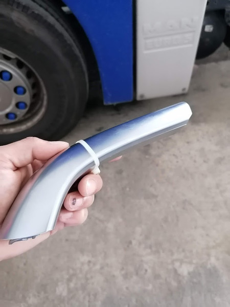 Ручка двери правая салон MAN TGX 2011 г.  2.0 л Ровно