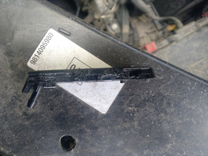 Форсунка омывателя лобового стекла Citroen Berlingo  2020 1.9 Дизель Одесса