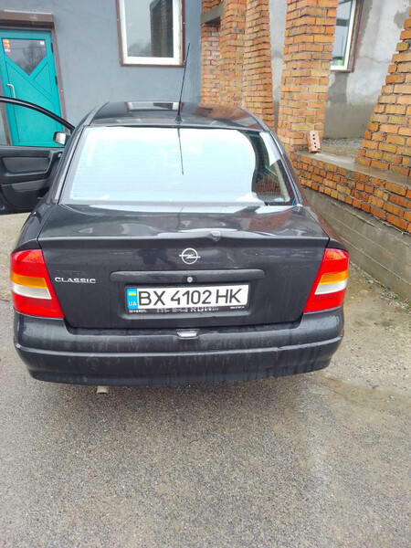 Крышка багажника голая Opel Astra  2003 2.0 Бензин 