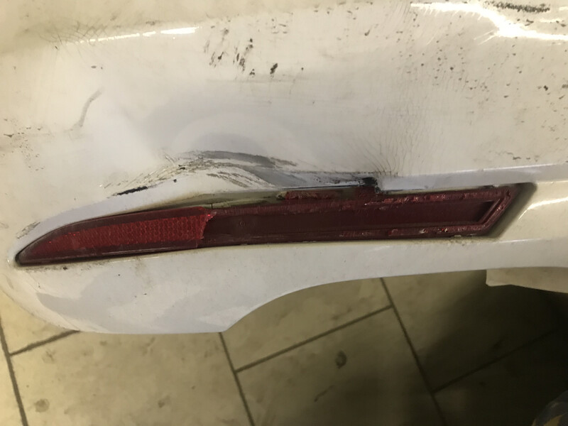 Катафот заднього бампера Volkswagen Jetta 6  2013 2.5 Бензин 