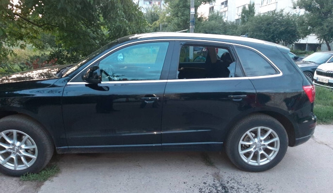 Стекло двери левое заднее Audi Q5  2011 универсал 2.0 Бензин Днепр