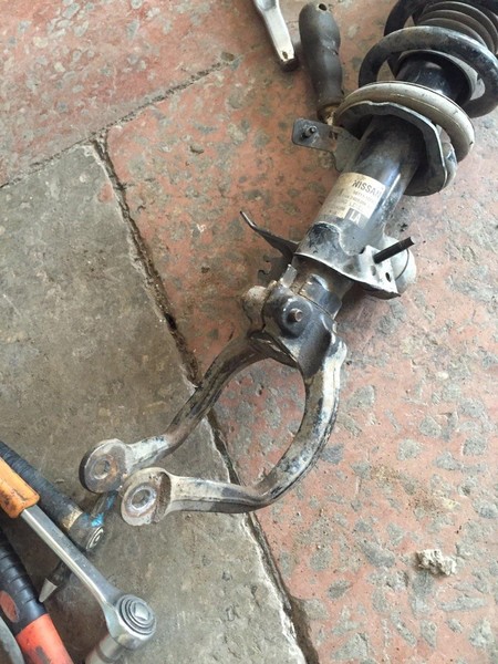 Амортизатор пер.лев Infiniti FX  2011 5.0 Бензин Киев