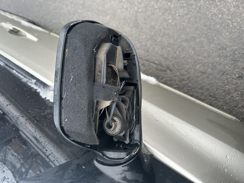 Крышка зеркала левого (бежевый) Mazda 3 BK  2006 хэтчбек 2.0 Бензин Днепр