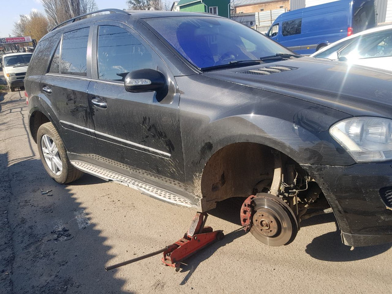 Подножка правая Mercedes M-Class W164 2007 г.  3.0 л бензин Винница