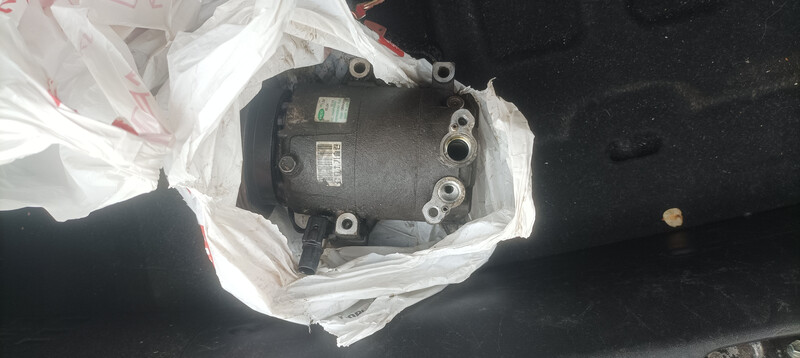 Компрессор кондиционера Hyundai Accent  2010 1.4 Бензин Днепр