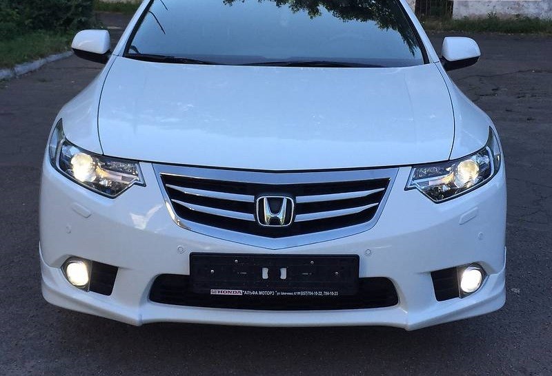Решетка бампера нижняя Honda Accord  2012 2.4 Бензин Краматорск