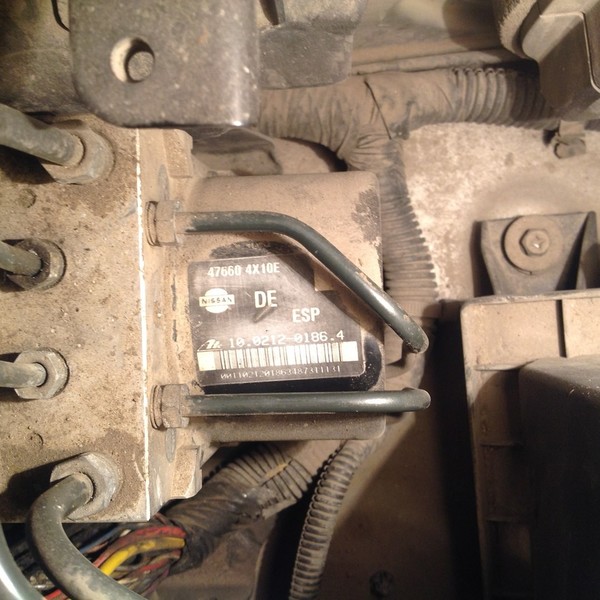 Електронний блок ABS Nissan Pathfinder R51  2008 2.5 Дизель 