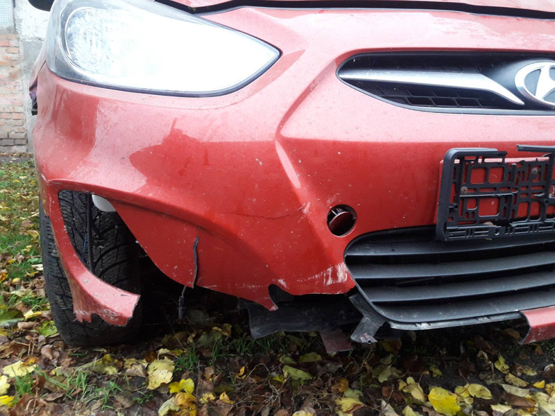 Накладка бампера переднего 86511-4L000   Hyundai Accent, Hyundai Solaris, Hyundai XG, Kia Rio