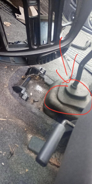 Пыльник для кулисы Hyundai H1  2002 2.5 Дизель Запорожье