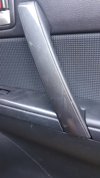 Накладки на ручки салона правые рестаил Mazda 6  2005 универсал 2.0 Бензин Херсон