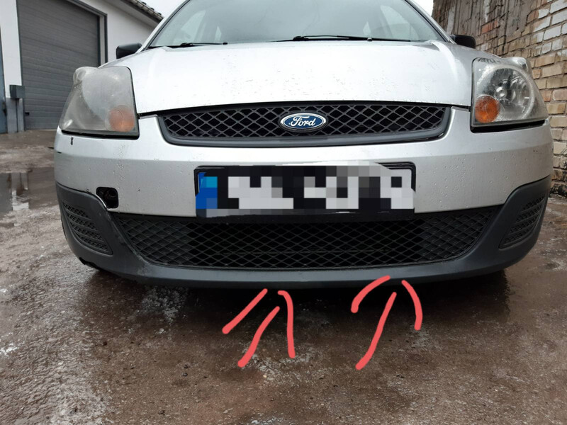 Губа переднего бампера (нижняя часть) Ford Fiesta MK6  2007 хэтчбек 1.3 Бензин Киев
