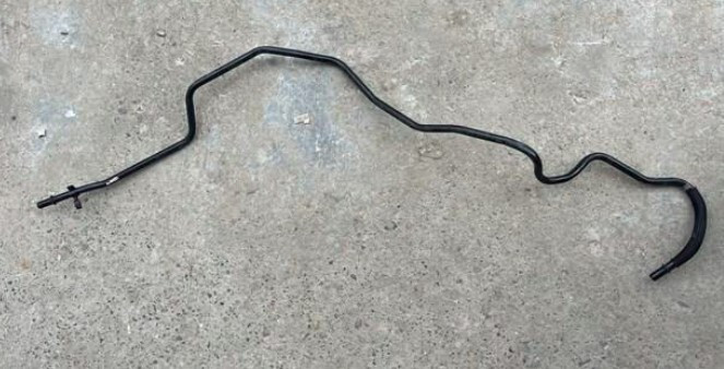 Трубка обратки топлива 16127224618   BMW X5