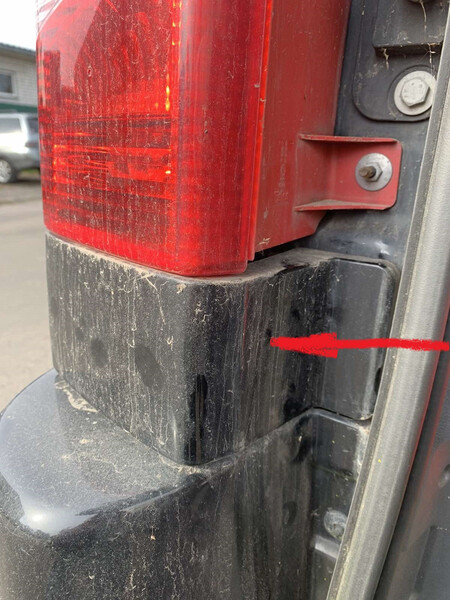 Пластиковая вставка под задним фонарем (правая) Citroen Jumpy  2014 универсал 1.6 Дизель Черкассы