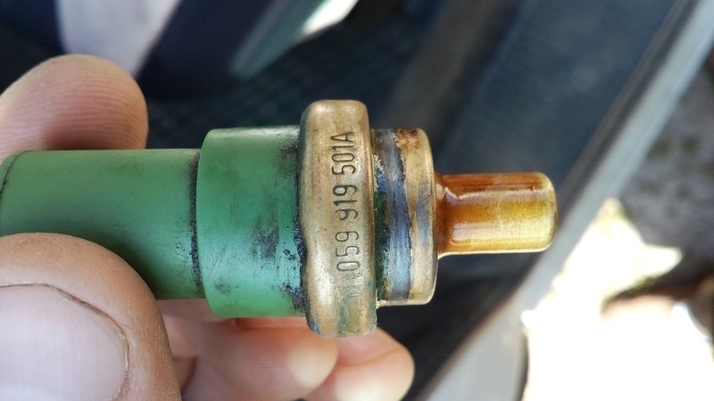 Датчик включения вентилятора 059919501А   Audi A6, Audi A8, Skoda Octavia, Volkswagen Passat, Volkswagen T4 (Transporter)