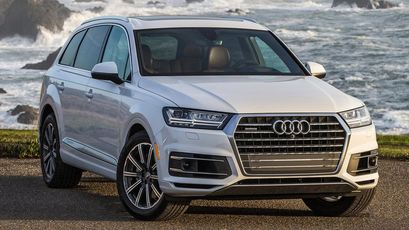 Бампер передній у зборі Audi Q7  2017 3.0 Бензин 