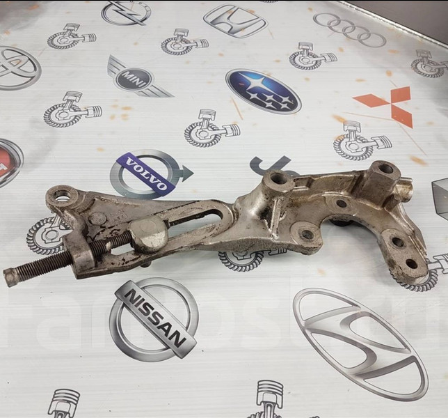 Кронштейн гур Mazda 323 KF 2.0 v6 1995 хэтчбек 2.0 Бензин Одесса