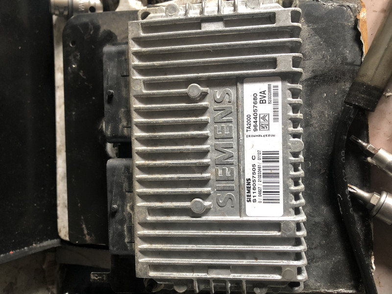 Блок управления АКПП 9644057680   Peugeot 206