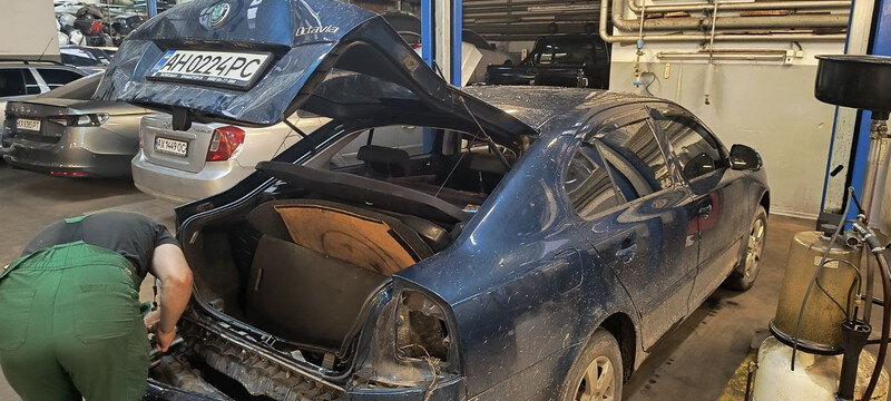 Задняя облицовка Skoda Octavia A5  2011 1.8 Бензин Харьков