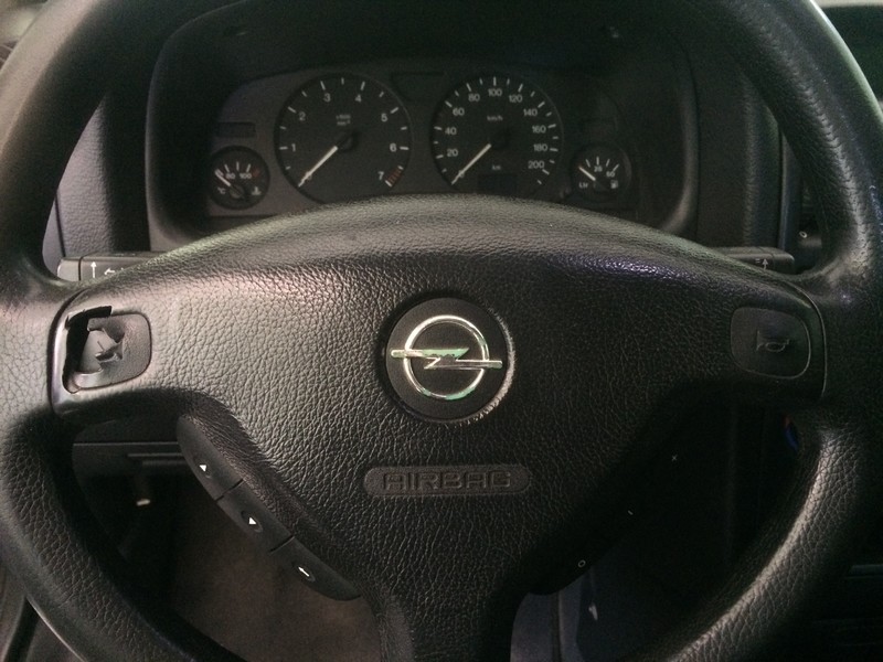 Накладка руля Opel Astra G хэтчбек 2000 г.  1.2 л бензин Мелитополь