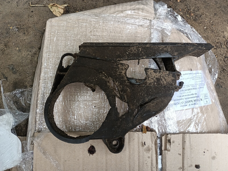 Крышка ремня грм нижняя часть Volkswagen Golf 2  1989 хэтчбек 1.6 Дизель Сновск