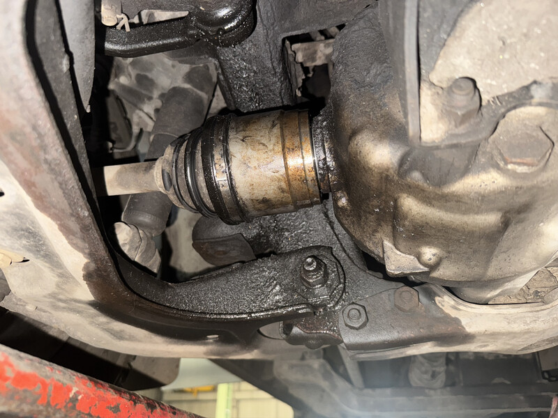 ШРУС внутрішній передній правий Mazda BT-50 B 2500 2006 2.5 Дизель Кременчук