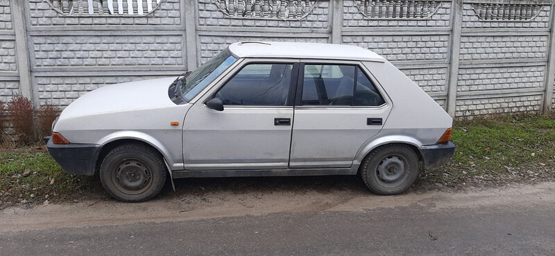 Правая дверь Fiat Ritmo 1988 г.  1.3 л бензин Кременчуг