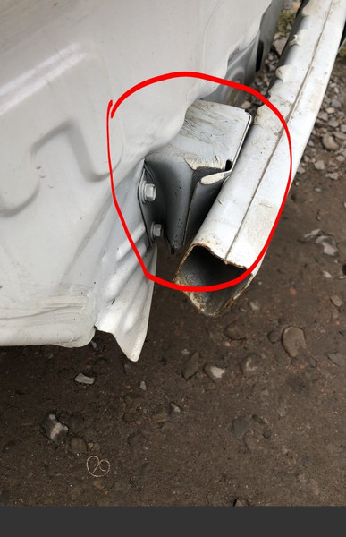 "пятки" усилителя заднего бампера Nissan Almera Classic  2005 1.6 Бензин Хмельницкий