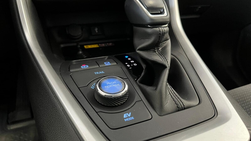 Накладка, панель на акпп з кнопками перемикання режимів Toyota RAV4 2020 г.  2.5 л гибрид Львов