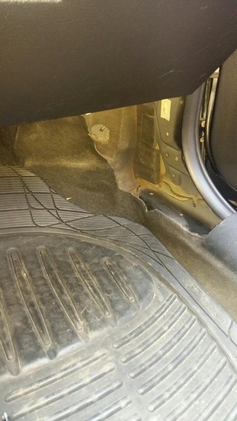 Накладка передня права Mazda 6  2003 2.0 Бензин Львов