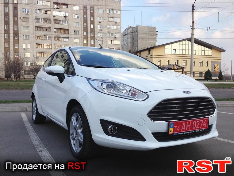 Противотуманная фара Ford Fiesta MK7  2013 1.4 Бензин Днепропетровск