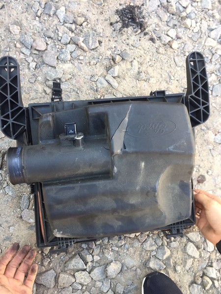 Корпус повітряного фільтра Ford Transit  2012 2.2 Дизель 