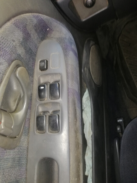Блок стекло подъёмников Mitsubishi Lancer  1996 1.3 Бензин Одесса