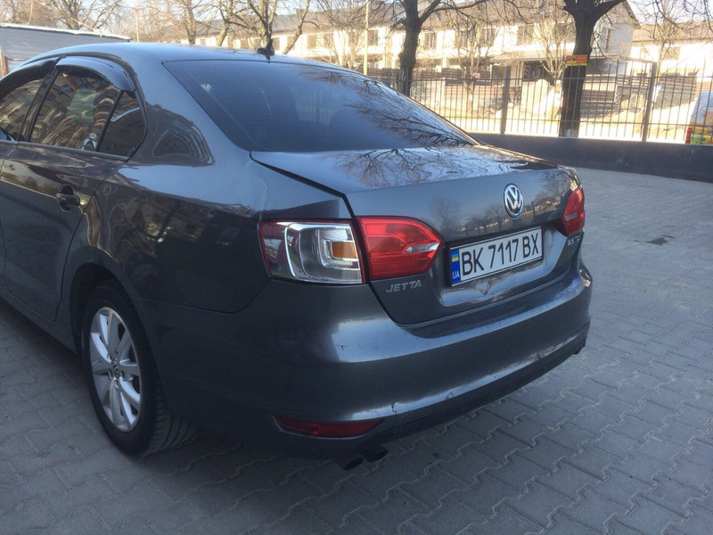 Бампер задний Volkswagen Jetta 6 2013 г.  2.0 л дизель Ровно