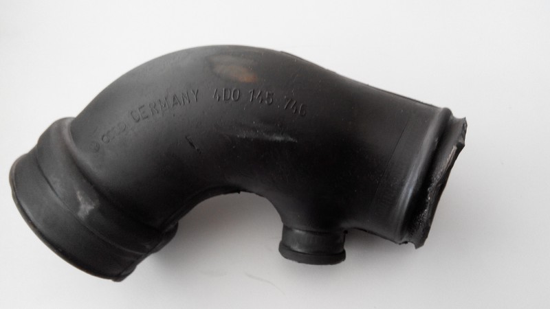 Потрубок Audi A8 D2 2000 р.  2.5 л дизель Рокитне