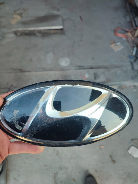 Емблема на передній бампер Hyundai Sonata 7  2018 2.4 Бензин 