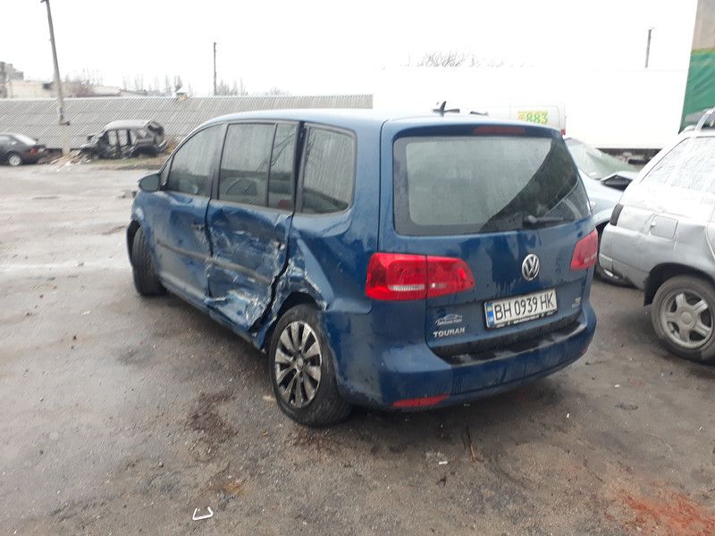 Крыло заднее левое Volkswagen Touran  2011 универсал 1.6 Дизель Николаев