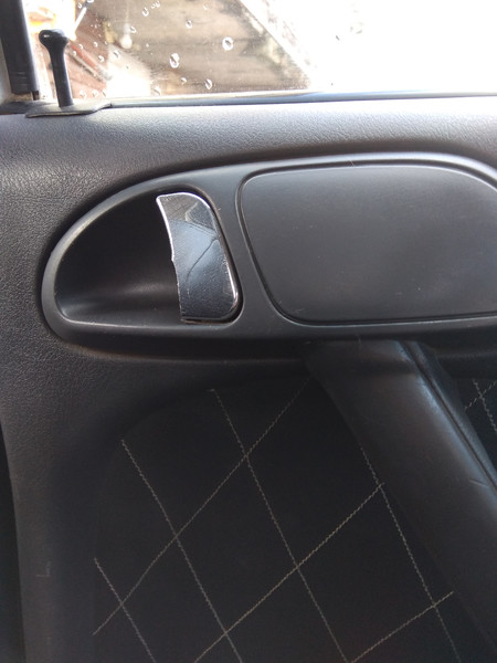 Ручка двери внутренняя Volkswagen Pointer  2004 хэтчбек 1000.0 Бензин Васильков