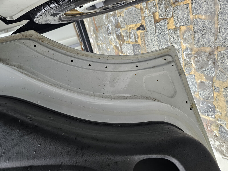 Уплотнитель двери Renault Trafic универсал 2021 г.  2.0 л дизель Казатин