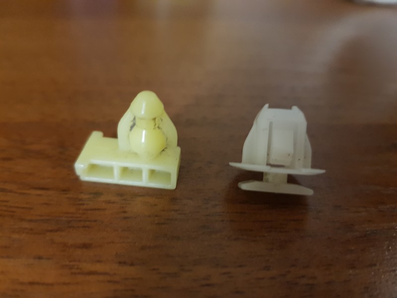 Пистоны на расширитель арки Nissan Juke  2012 хетчбек 1.6 Бензин 